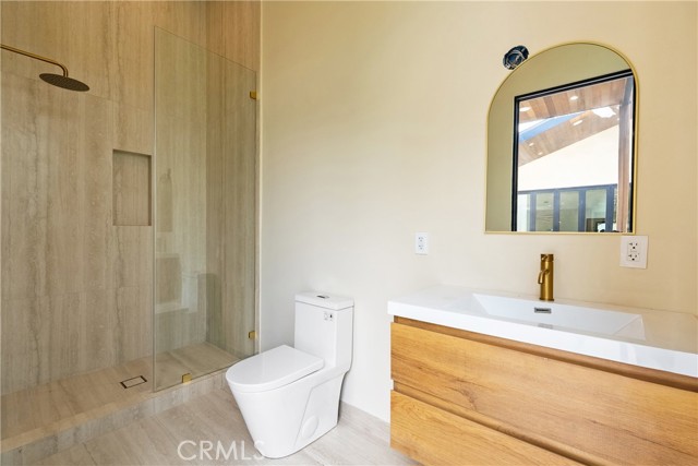 Detail Gallery Image 58 of 58 For 5525 Carpenter Ave, Valley Village,  CA 91607 - 5 Beds | 6/1 Baths