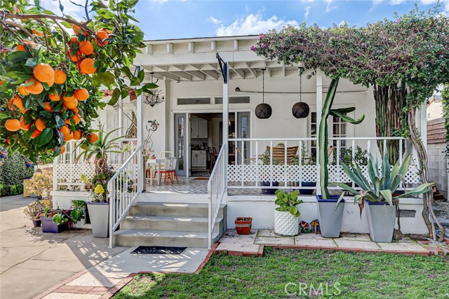 Detail Gallery Image 1 of 1 For 8826 S Gramercy Pl, Los Angeles,  CA 90047 - 2 Beds | 1 Baths