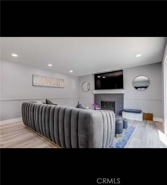 Detail Gallery Image 3 of 31 For 10664 Morning Glory Avenue, Fountain Valley,  CA 92708 - 5 Beds | 2 Baths