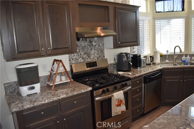 Detail Gallery Image 7 of 41 For 2139 E 4th #90,  Ontario,  CA 91764 - 3 Beds | 2 Baths