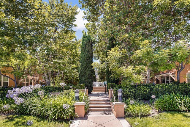 453 N Altadena Drive, Pasadena CA: https://media.crmls.org/medias/1aa11278-9a6e-4bea-9bf6-438c2eebd1e6.jpg