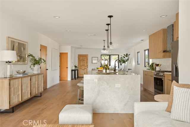 Detail Gallery Image 15 of 37 For 6652 Hough St, Los Angeles,  CA 90042 - 3 Beds | 3 Baths