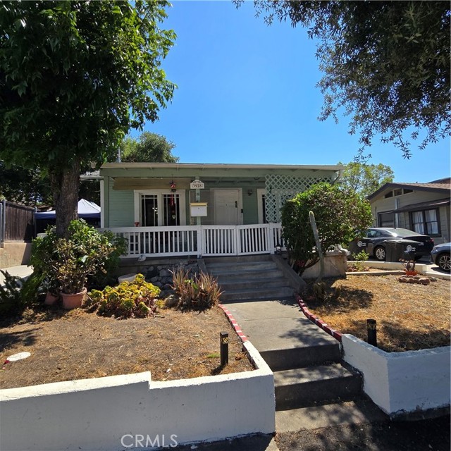 Detail Gallery Image 10 of 15 For 3928 La Crescenta Ave, Glendale,  CA 91020 - 2 Beds | 1 Baths