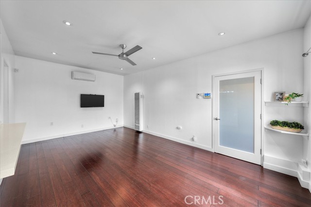 744 Flower Avenue photo 20