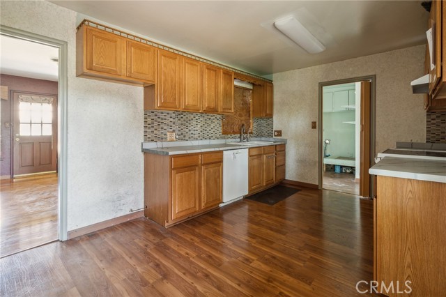 Detail Gallery Image 5 of 29 For 1311 Fordham Ave, Modesto,  CA 95350 - 3 Beds | 2 Baths