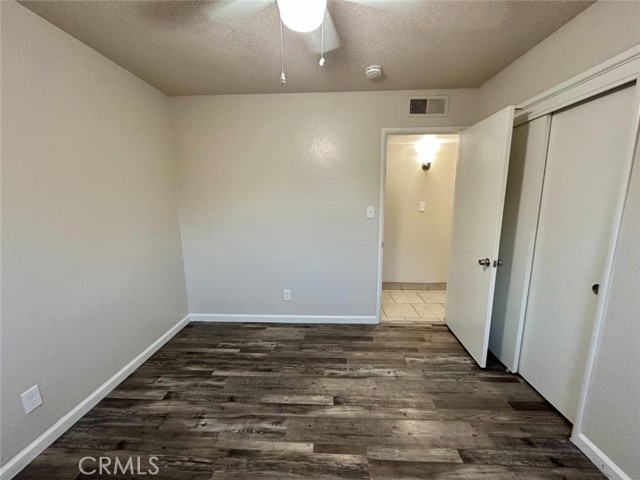 Detail Gallery Image 9 of 17 For 4747 E Braly Ave, Fresno,  CA 93702 - 3 Beds | 2 Baths