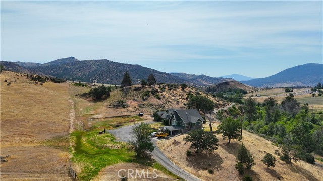 Detail Gallery Image 22 of 29 For 405 Old Cottonwood Creek Rd, Hornbrook,  CA 96044 - 3 Beds | 5 Baths