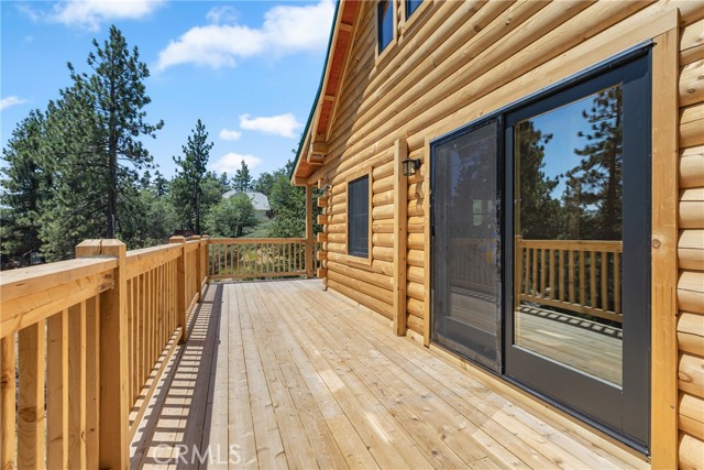 33149 Holcomb Creek Drive, Green Valley Lake CA: https://media.crmls.org/medias/1aa31c75-cdda-4ec4-8413-e95b1e8bd03c.jpg