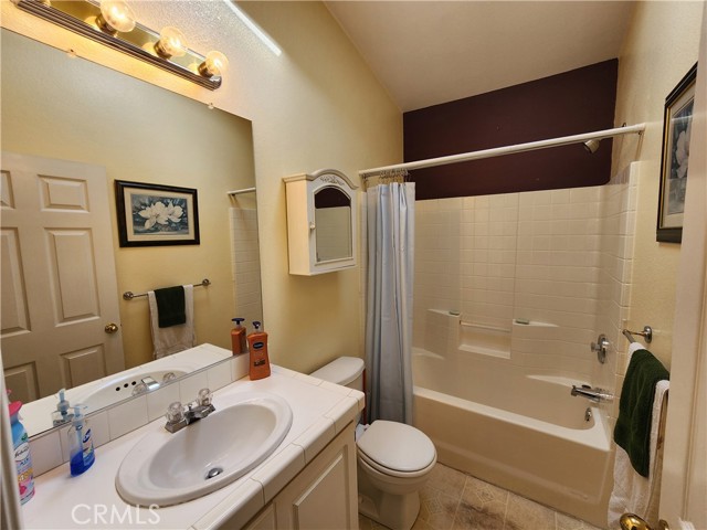 Detail Gallery Image 17 of 23 For 221 Albatross Ln, Fountain Valley,  CA 92708 - 2 Beds | 2 Baths