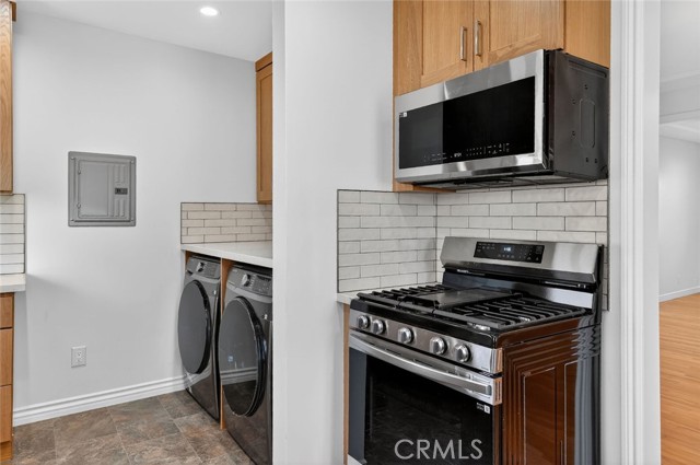 Detail Gallery Image 11 of 29 For 1641 N Catalina, Burbank,  CA 91505 - 3 Beds | 2 Baths