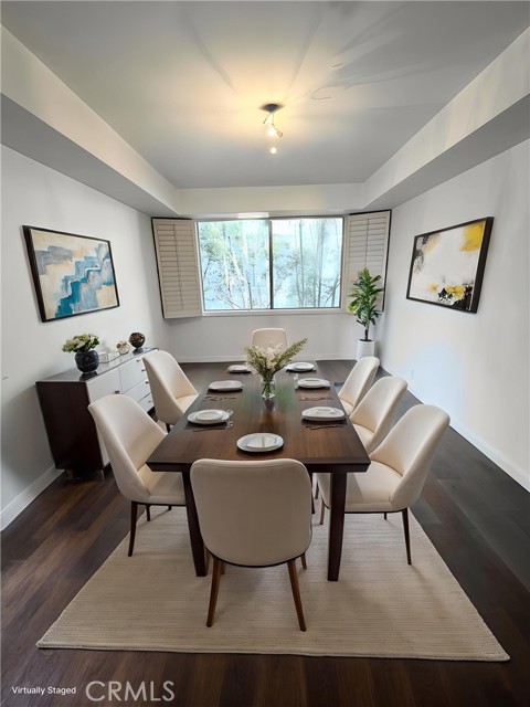 Detail Gallery Image 4 of 19 For 241 S Reeves Dr #302,  Beverly Hills,  CA 90212 - 2 Beds | 2/1 Baths