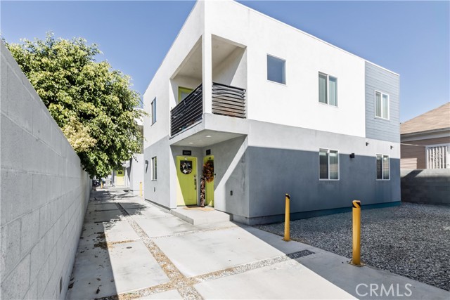529 W 80th Street, Los Angeles CA: https://media.crmls.org/medias/1aa4fdc4-d47b-460b-97c6-c004e09cadf0.jpg