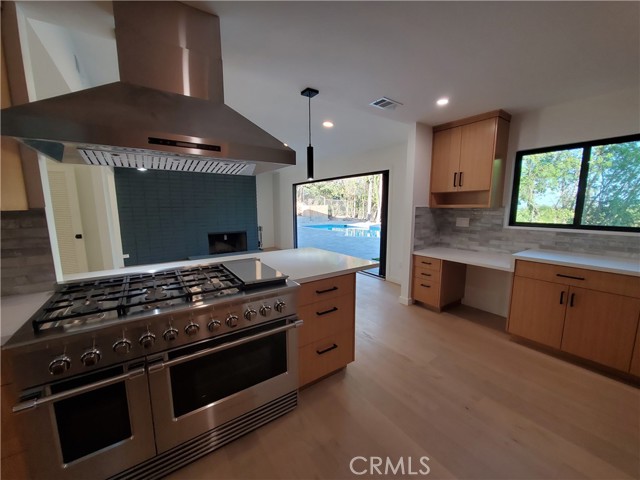 5950 Pat Avenue photo 5