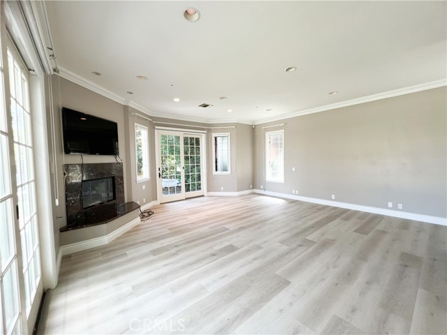 270 W Lemon Avenue, Arcadia CA: https://media.crmls.org/medias/1aa53ff1-fea5-4087-819e-113f59d2c520.jpg