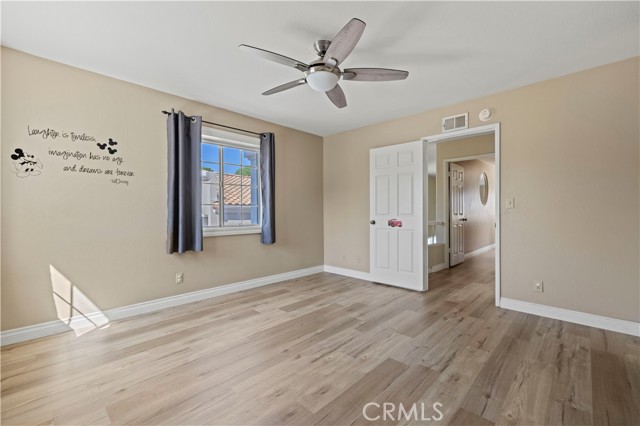 25815 Dickens Court, Stevenson Ranch CA: https://media.crmls.org/medias/1aa5d6cb-7f6d-450d-bff7-de857f057bd2.jpg