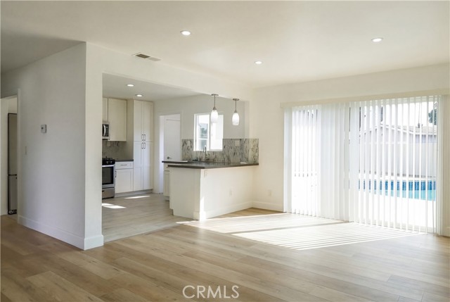 Detail Gallery Image 5 of 11 For 2818 W Bridgeport, Anaheim,  CA 92804 - 3 Beds | 1/1 Baths