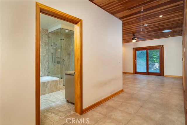 Detail Gallery Image 22 of 53 For 2516 E Glenoaks Bld, Glendale,  CA 91206 - 3 Beds | 2 Baths