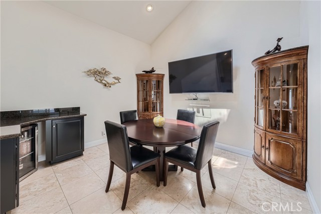 Detail Gallery Image 19 of 48 For 4048 Mistral Dr, Huntington Beach,  CA 92649 - 4 Beds | 2/1 Baths