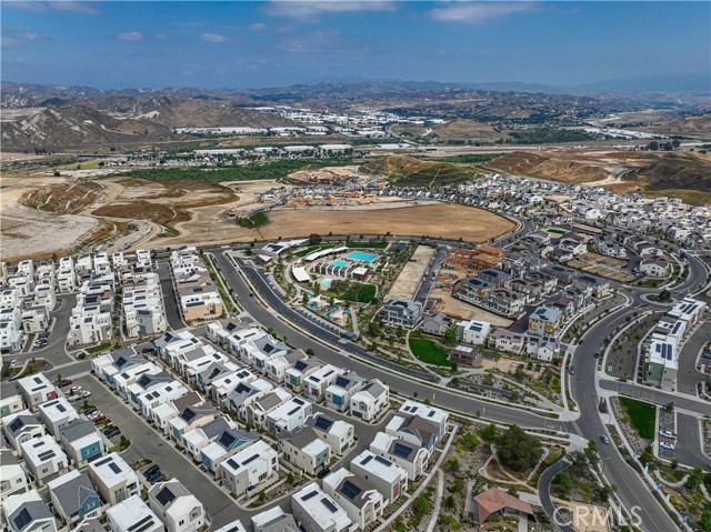 Detail Gallery Image 31 of 35 For 27081 Amber Sky Way, Valencia,  CA 91381 - 3 Beds | 2/1 Baths