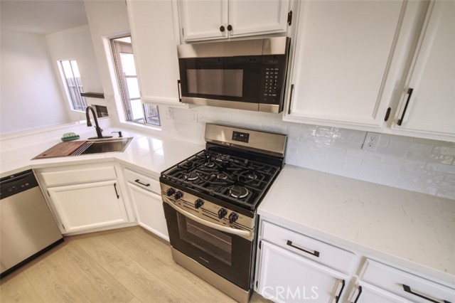 Detail Gallery Image 24 of 43 For 16532 Sir Barton Way, Moreno Valley,  CA 92551 - 3 Beds | 2/1 Baths