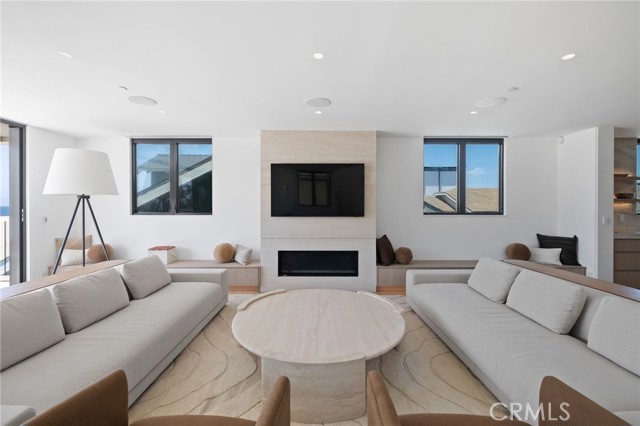 Detail Gallery Image 14 of 75 For 12 the Strand, Hermosa Beach,  CA 90254 - 4 Beds | 5 Baths