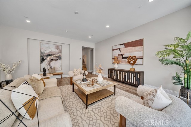 Detail Gallery Image 5 of 62 For 61 Windwalker Way, Tustin,  CA 92782 - 6 Beds | 5/1 Baths