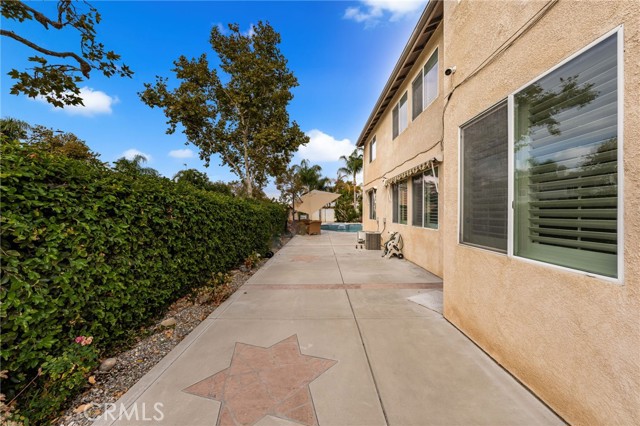 14037 Hollywood Avenue, Eastvale CA: https://media.crmls.org/medias/1aaa2635-ef74-4665-a85e-702b6cf424b4.jpg