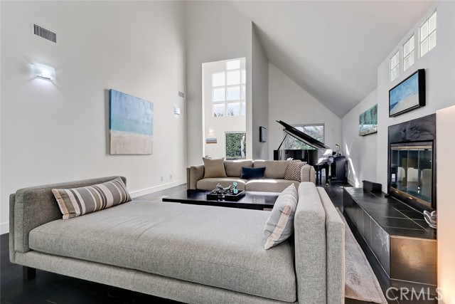 636 27th Street, Manhattan Beach, California 90266, 4 Bedrooms Bedrooms, ,3 BathroomsBathrooms,Residential,Sold,27th,SB21265016