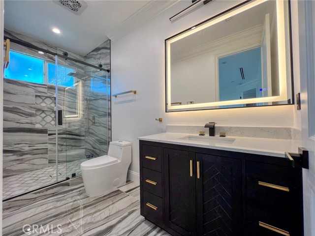 21861 Vacation Ln Lane, Huntington Beach CA: https://media.crmls.org/medias/1aaa847c-c1b2-4e6e-8568-d2c9959cdd63.jpg