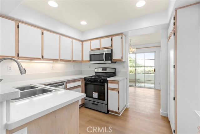 Detail Gallery Image 7 of 21 For 7839 E Quinn Dr, Anaheim Hills,  CA 92808 - 3 Beds | 2/1 Baths