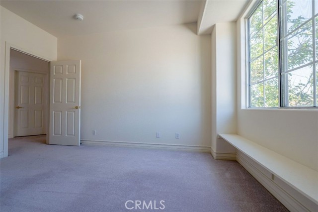 51 E Colorado Boulevard, Arcadia CA: https://media.crmls.org/medias/1aaab8f2-8955-44cd-b5fc-6fdd7160bdfd.jpg