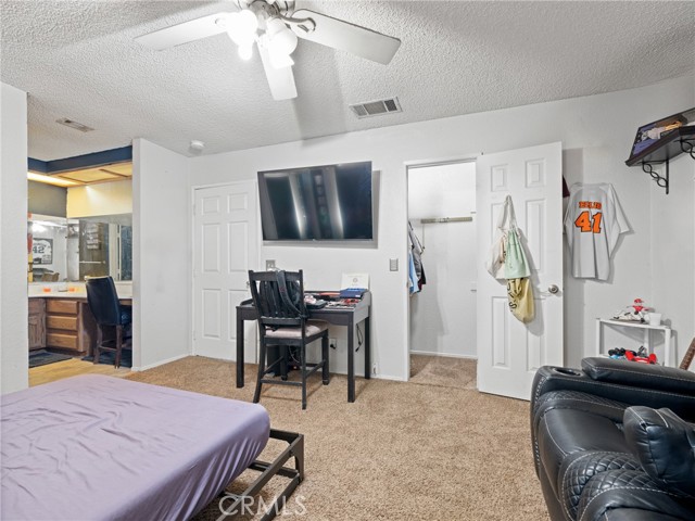 JR suite