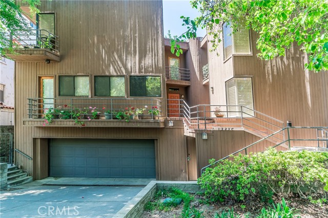 Detail Gallery Image 33 of 33 For 13236 Valleyheart #102,  Studio City,  CA 91604 - 2 Beds | 3 Baths