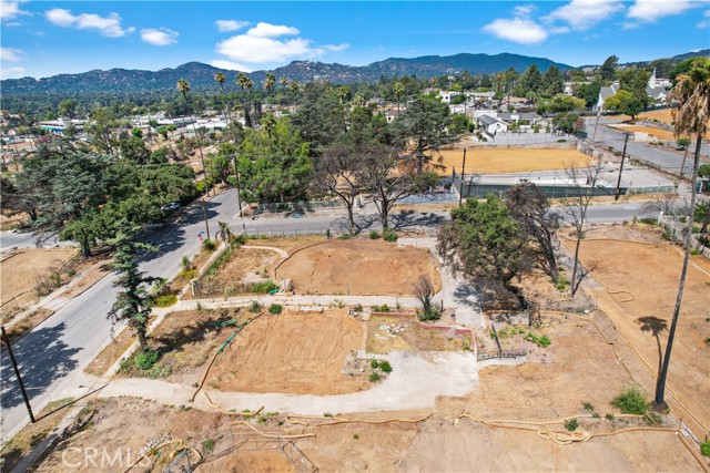 1091 E Mariposa Street, Altadena CA: https://media.crmls.org/medias/1aacae02-08c1-4803-a13d-9fba35a46f8e.jpg