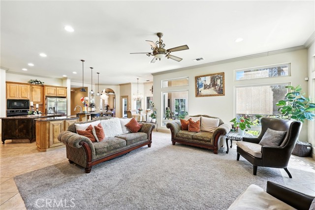 Detail Gallery Image 18 of 60 For 13204 Michaelangelo Dr, Bakersfield,  CA 93314 - 5 Beds | 3 Baths