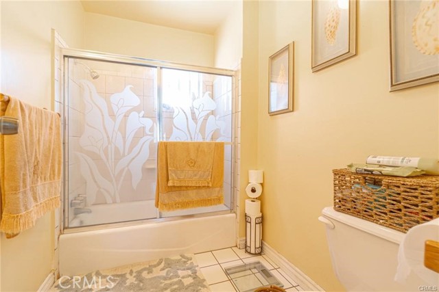 Detail Gallery Image 4 of 8 For 1147 Sanford Ave, Wilmington,  CA 90744 - 2 Beds | 1 Baths