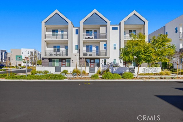 Front Image Thumbnail for CROC26058895