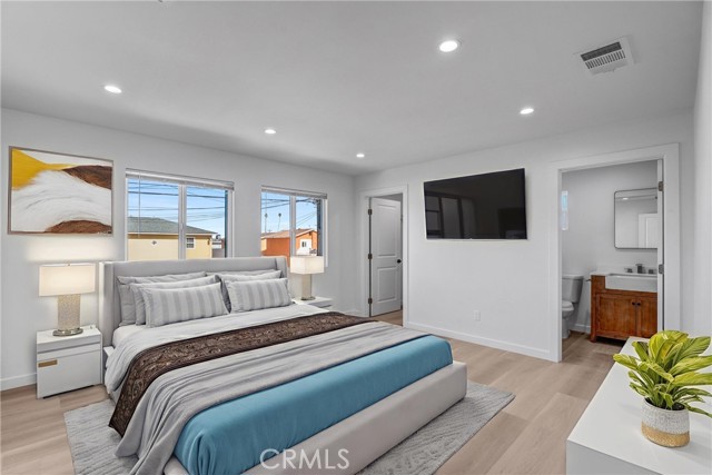 10517 Firmona Avenue, Inglewood CA: https://media.crmls.org/medias/1aaf8edd-5a25-4d9c-b24f-db5983a27903.jpg