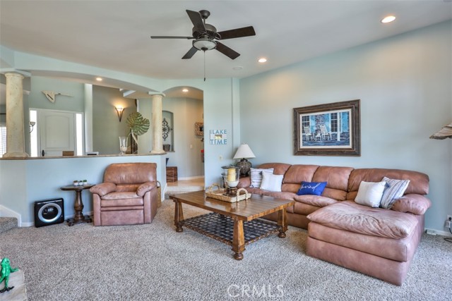 Detail Gallery Image 8 of 70 For 22818 Gray Fox Dr, Canyon Lake,  CA 92587 - 6 Beds | 3/1 Baths