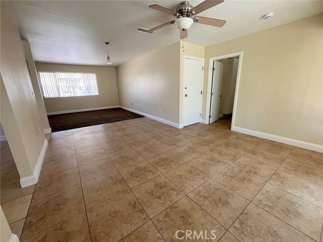 28757 Snead Drive, Menifee CA: https://media.crmls.org/medias/1ab01441-fe7f-4511-9702-66b07abab9c0.jpg