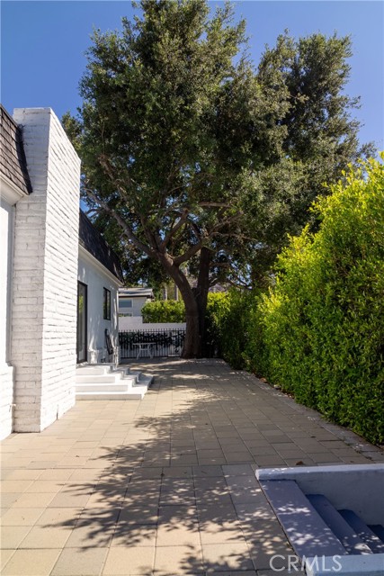Detail Gallery Image 12 of 47 For 14356 Greenleaf St, Sherman Oaks,  CA 91423 - 3 Beds | 2/1 Baths