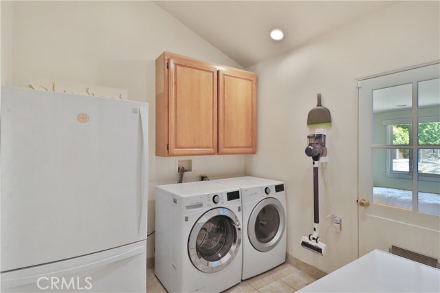 Detail Gallery Image 27 of 38 For 8944 Amestoy Ave, –,  CA 91324 - 3 Beds | 2 Baths