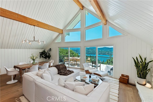 Detail Gallery Image 7 of 61 For 1358 Yellowstone Dr, Lake Arrowhead,  CA 92352 - 4 Beds | 3 Baths