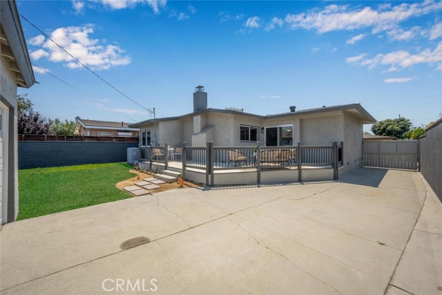 2312 Iroquois Avenue, Long Beach CA: https://media.crmls.org/medias/1ab1ce26-112a-4e0c-9ce6-951d3e8d46d8.jpg