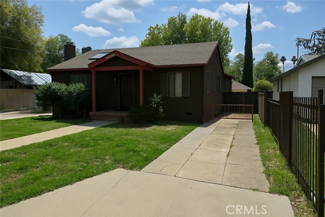 Detail Gallery Image 1 of 10 For 488 Royce St, Altadena,  CA 91001 - 2 Beds | 2 Baths