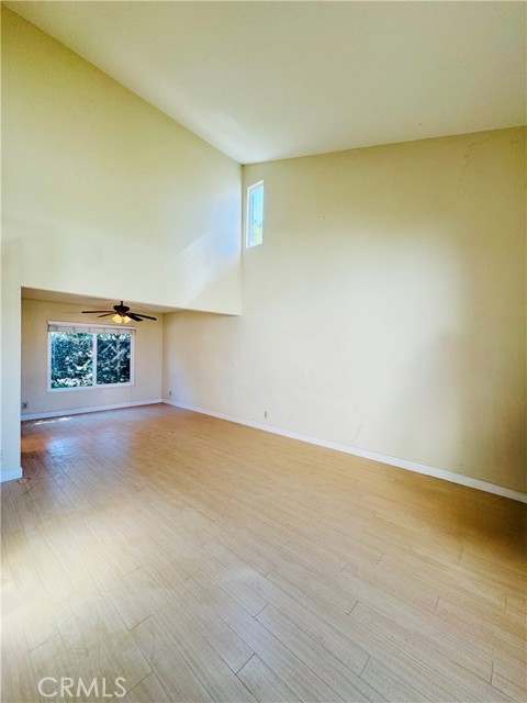 Detail Gallery Image 4 of 21 For 10 Coldbrook, Irvine,  CA 92604 - 4 Beds | 2/1 Baths