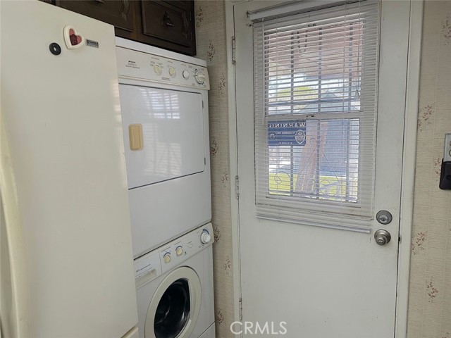 Detail Gallery Image 11 of 27 For 1848 Elmfield Ave, Long Beach,  CA 90815 - 2 Beds | 1/1 Baths