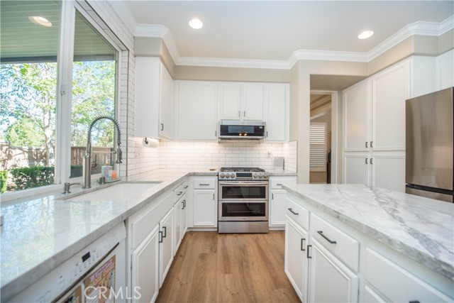 Detail Gallery Image 11 of 54 For 3730 Wallowa Cir, Corona,  CA 92881 - 4 Beds | 3 Baths