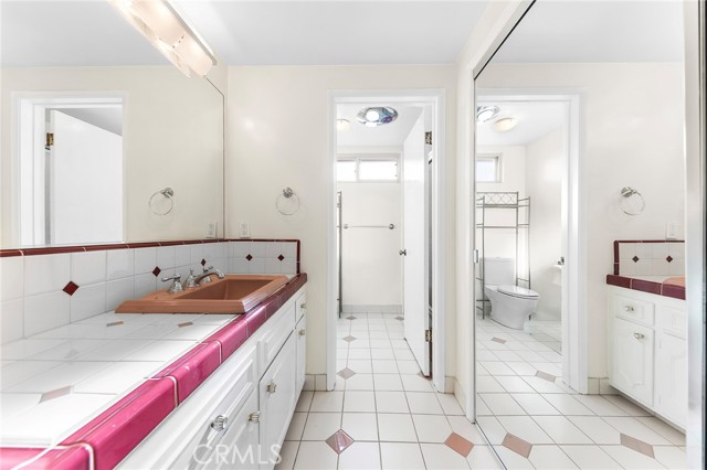 300 W Wistaria Avenue, Arcadia CA: https://media.crmls.org/medias/1ab2f58a-6754-4b16-8ca2-9ee13903a4a7.jpg