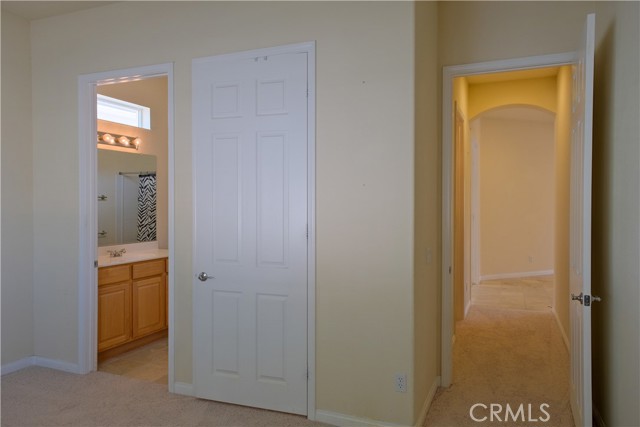 Detail Gallery Image 8 of 29 For 19533 Vermillion Ln, Apple Valley,  CA 92308 - 2 Beds | 2/1 Baths